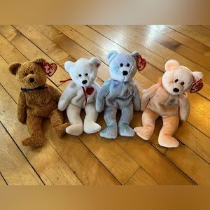 Rare, bear set of beanie babies.